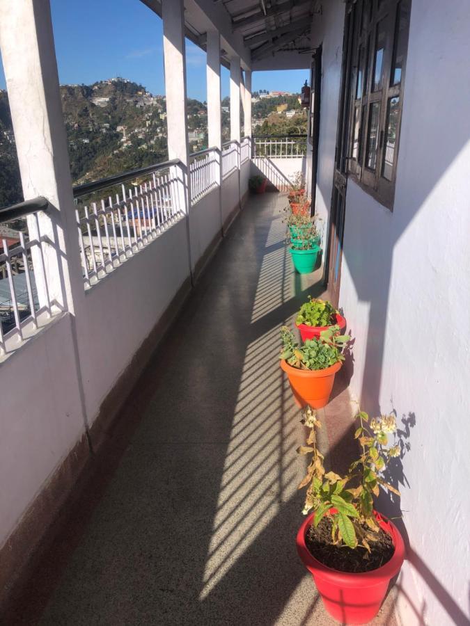 מוסורי Hotel Walnut Grove מראה חיצוני תמונה