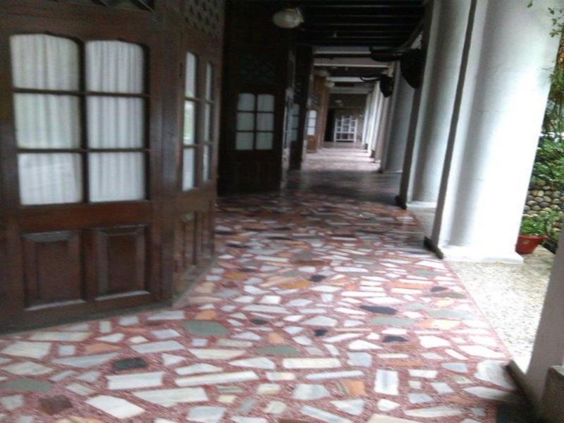 מוסורי Hotel Walnut Grove מראה חיצוני תמונה