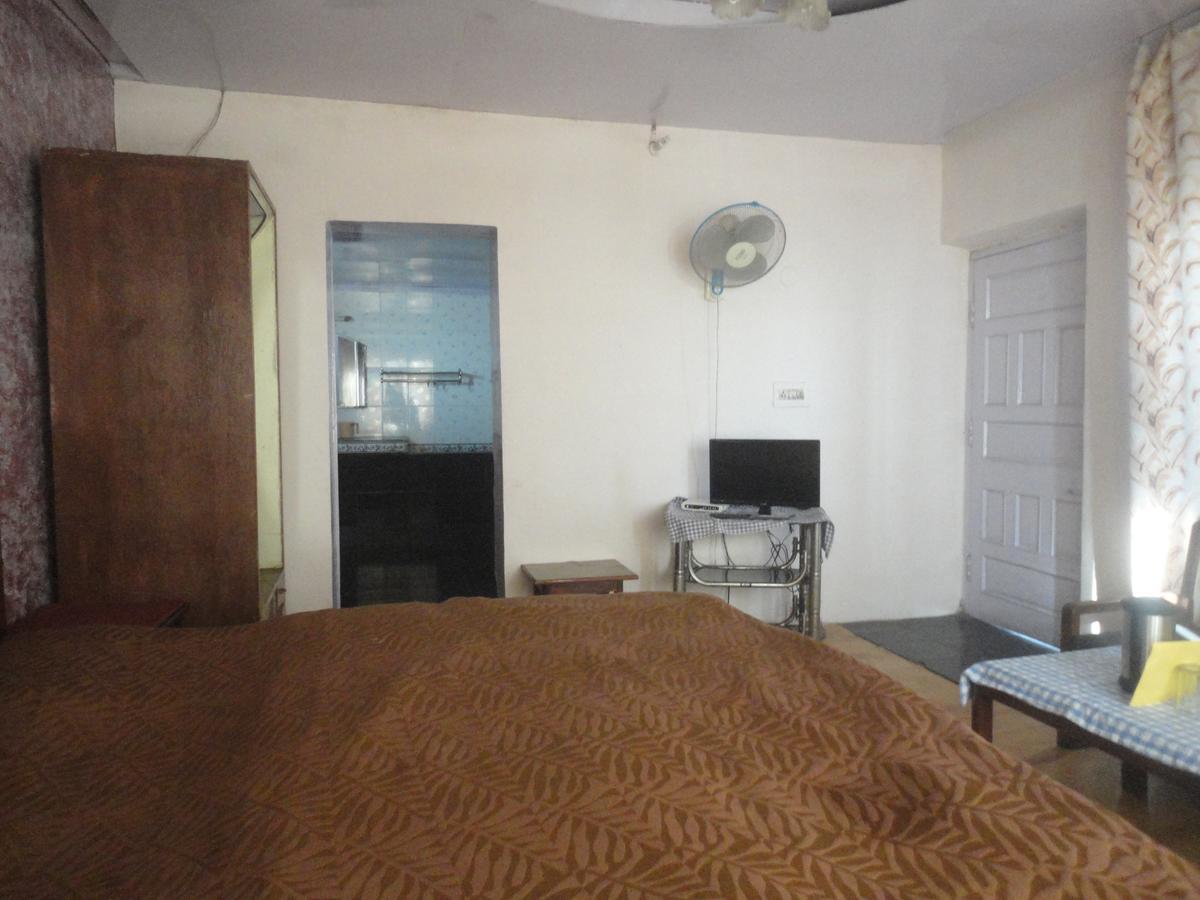 מוסורי Hotel Walnut Grove מראה חיצוני תמונה
