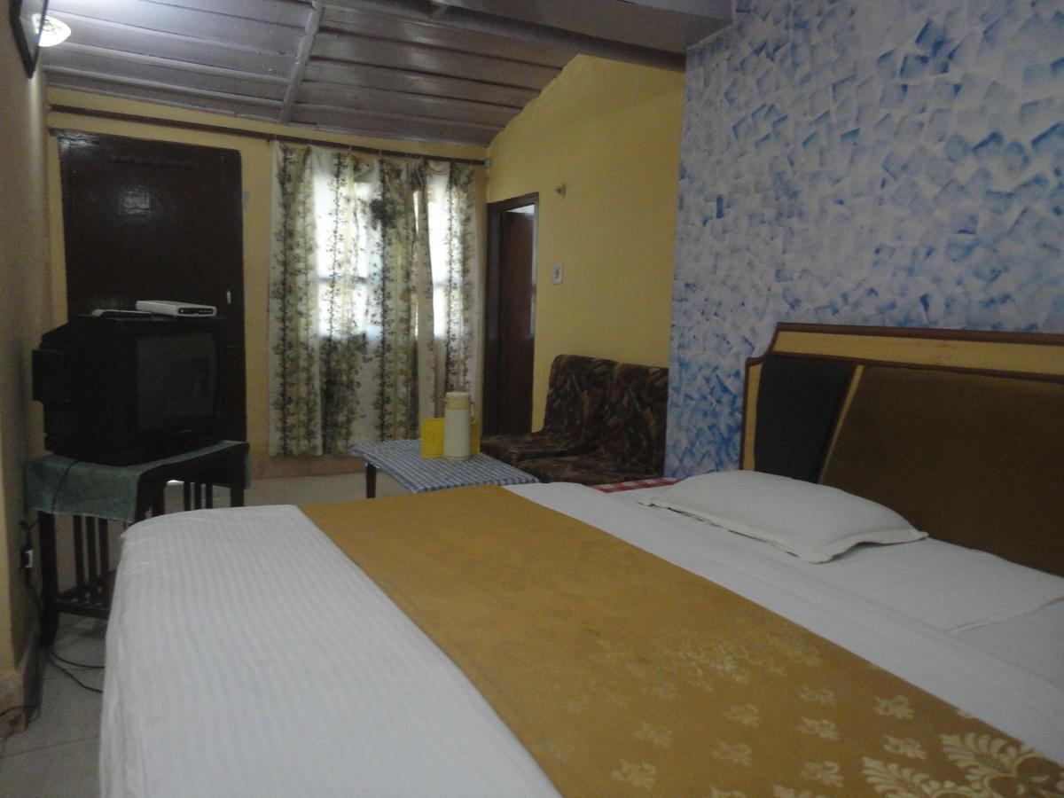 מוסורי Hotel Walnut Grove מראה חיצוני תמונה