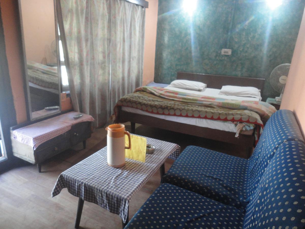 מוסורי Hotel Walnut Grove מראה חיצוני תמונה